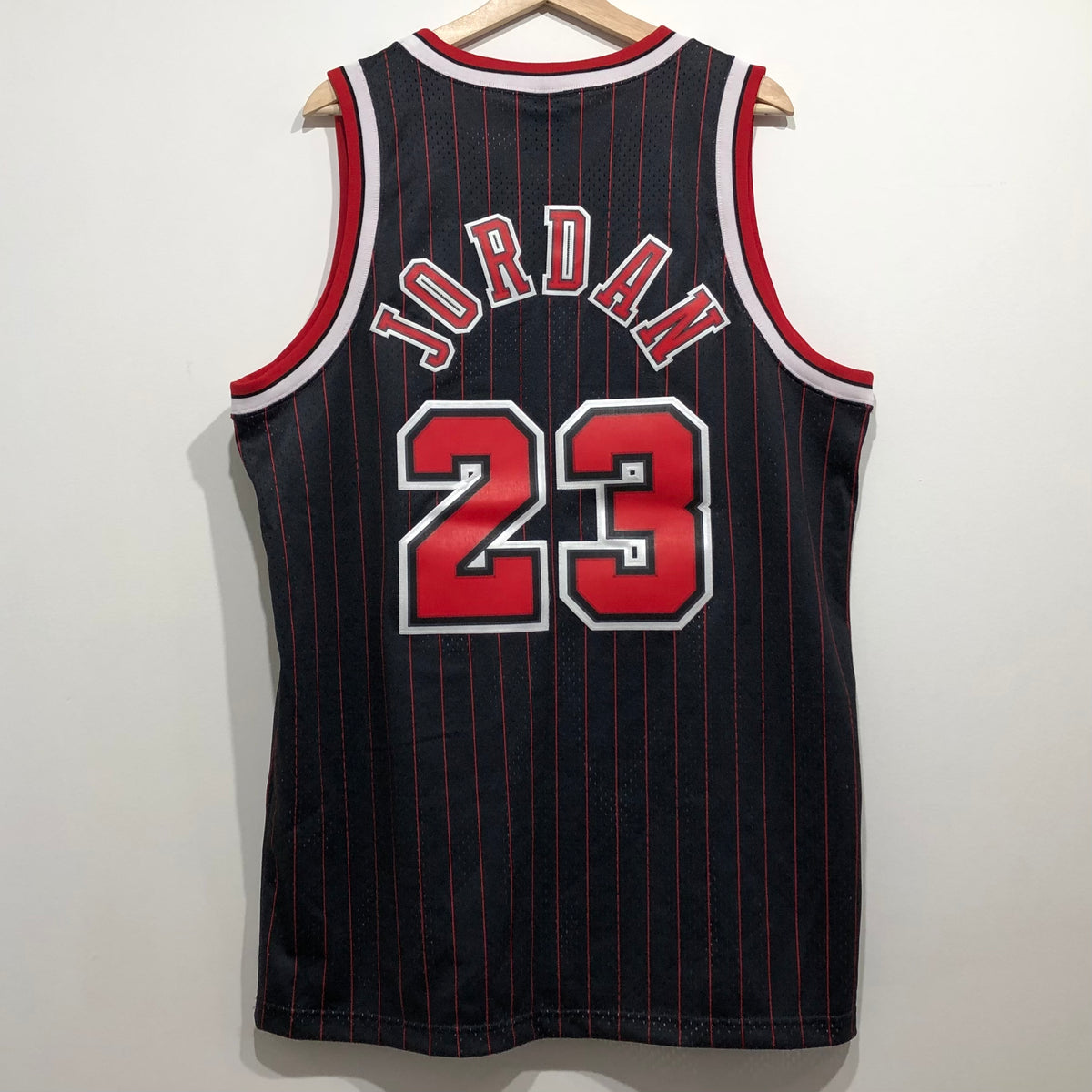 Nike, Shirts & Tops, Nike Vintage Michael Jordan Chicago Bulls Jersey  Youth Size L