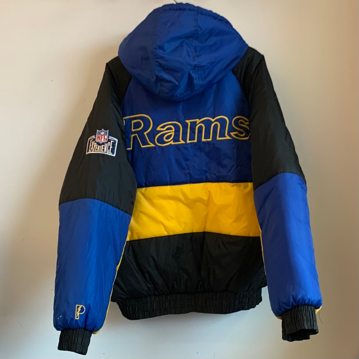 Vintage Pro Player 90's NFL St Louis Rams Reversible Puffer Jacket Blu –  Chop Suey Official