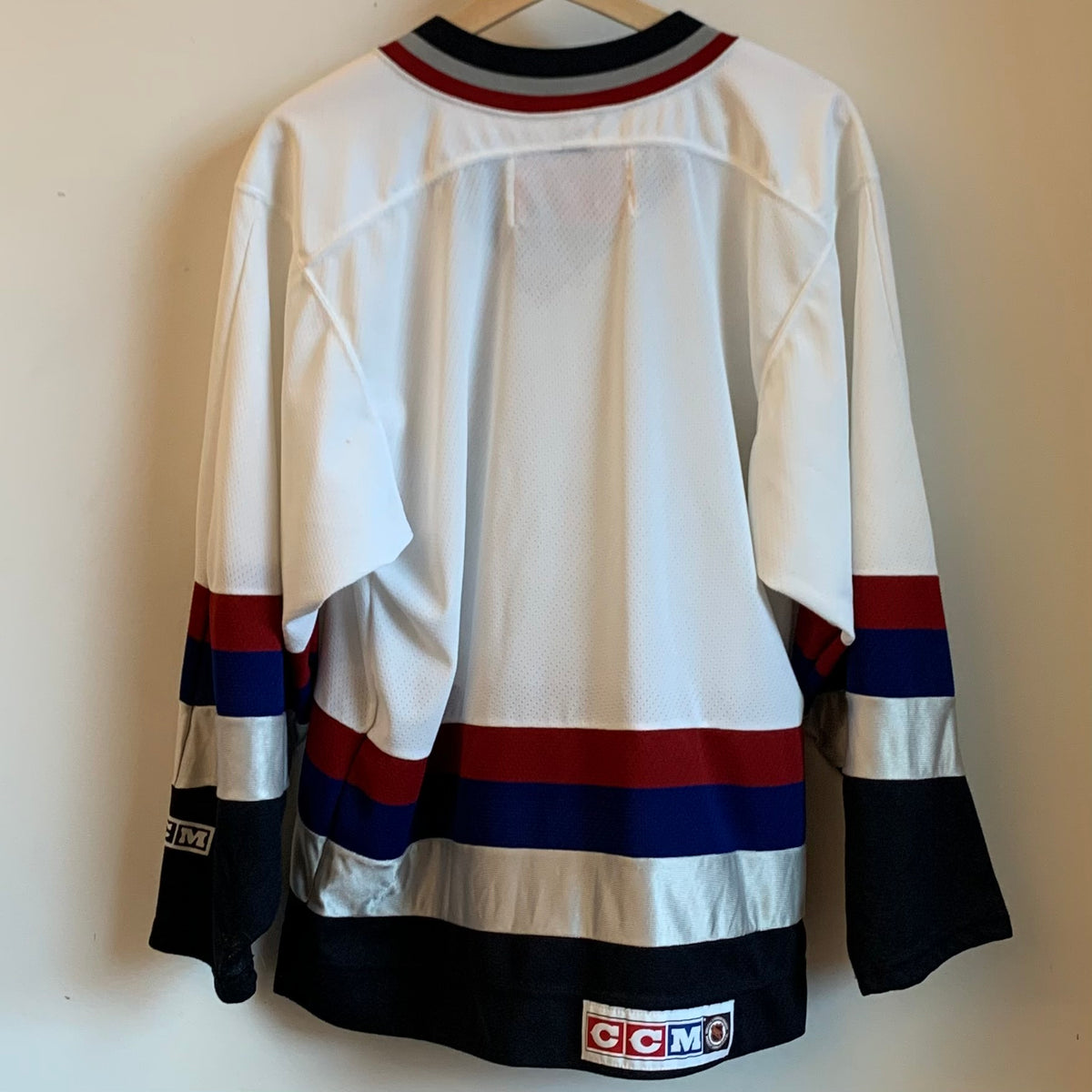 Vintage 90s NHL Vancouver Canucks Jersey Size Youth Large 