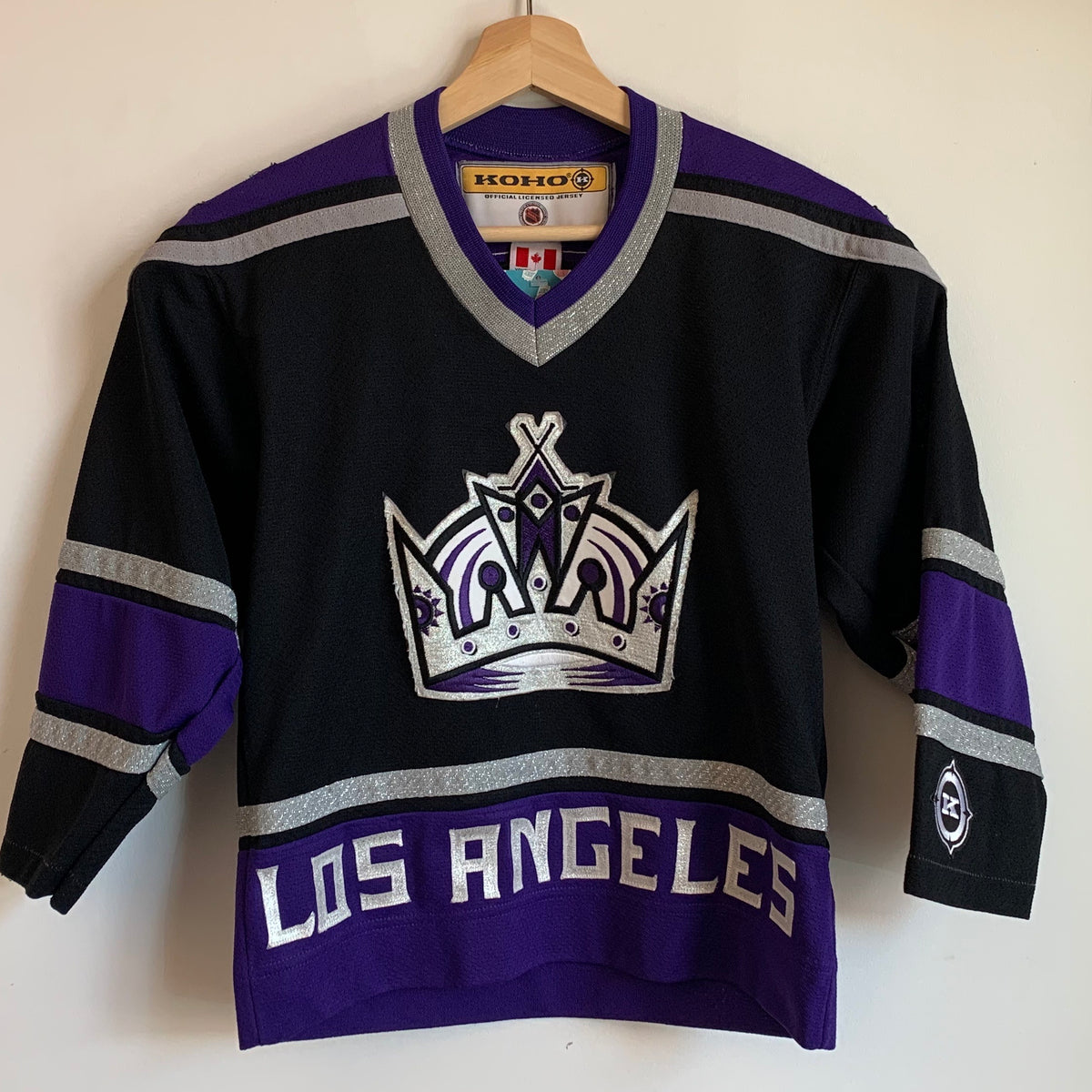 Starter Los Angeles Kings Jacket NHL Fan Apparel & Souvenirs for sale