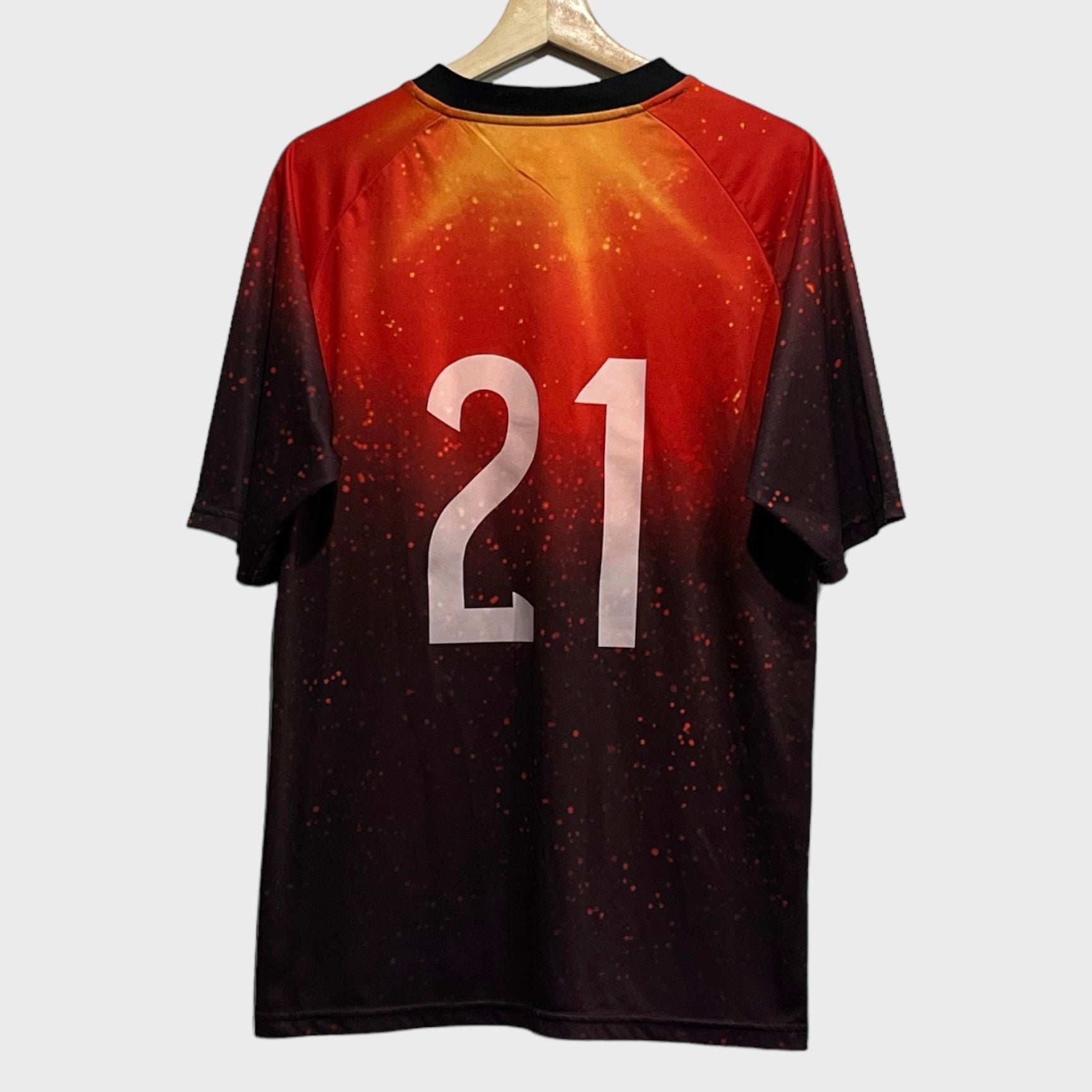 Bayern Munich Soccer Jersey M – Laundry