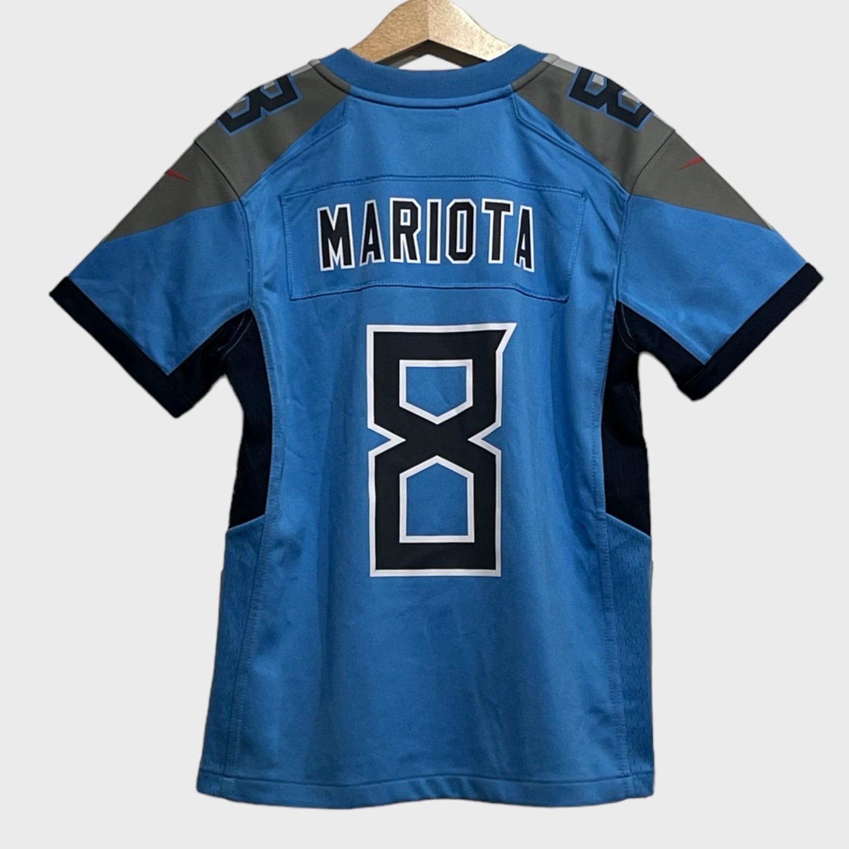 Mariota tennessee jersey hotsell