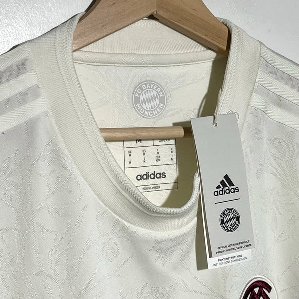 Bayern Munich 2023/24 Oktoberfest Third Soccer Jersey M
