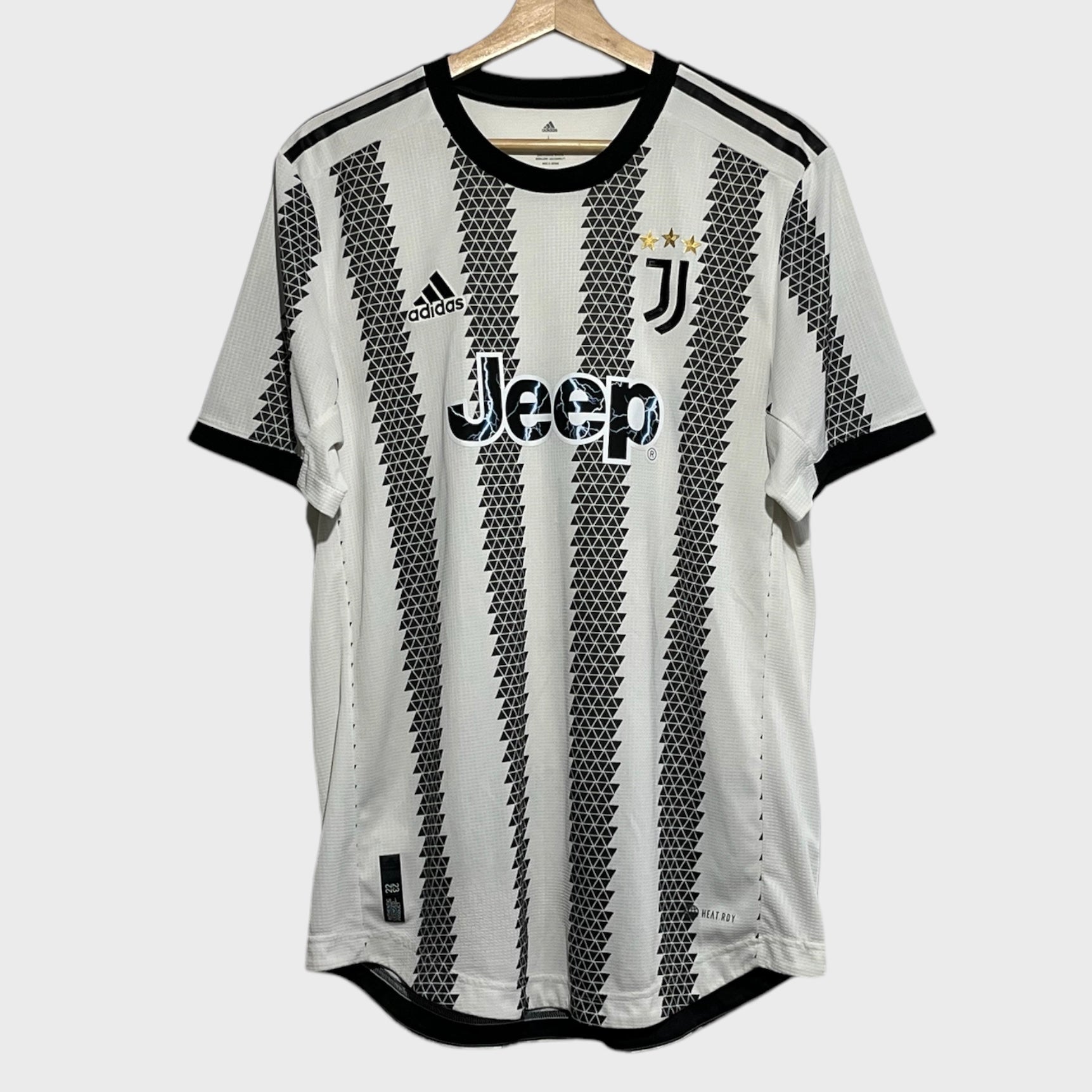 Juventus 2022/23 Pro Cut Home Jersey L