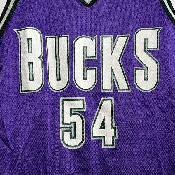 Vintage 1990s Robert Traylor Milwaukee Bucks Basketball Jersey M