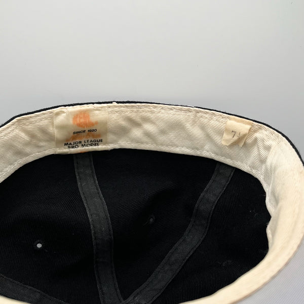 Vintage 1990s Chicago White Sox Baseball Fitted Hat 7 1/2