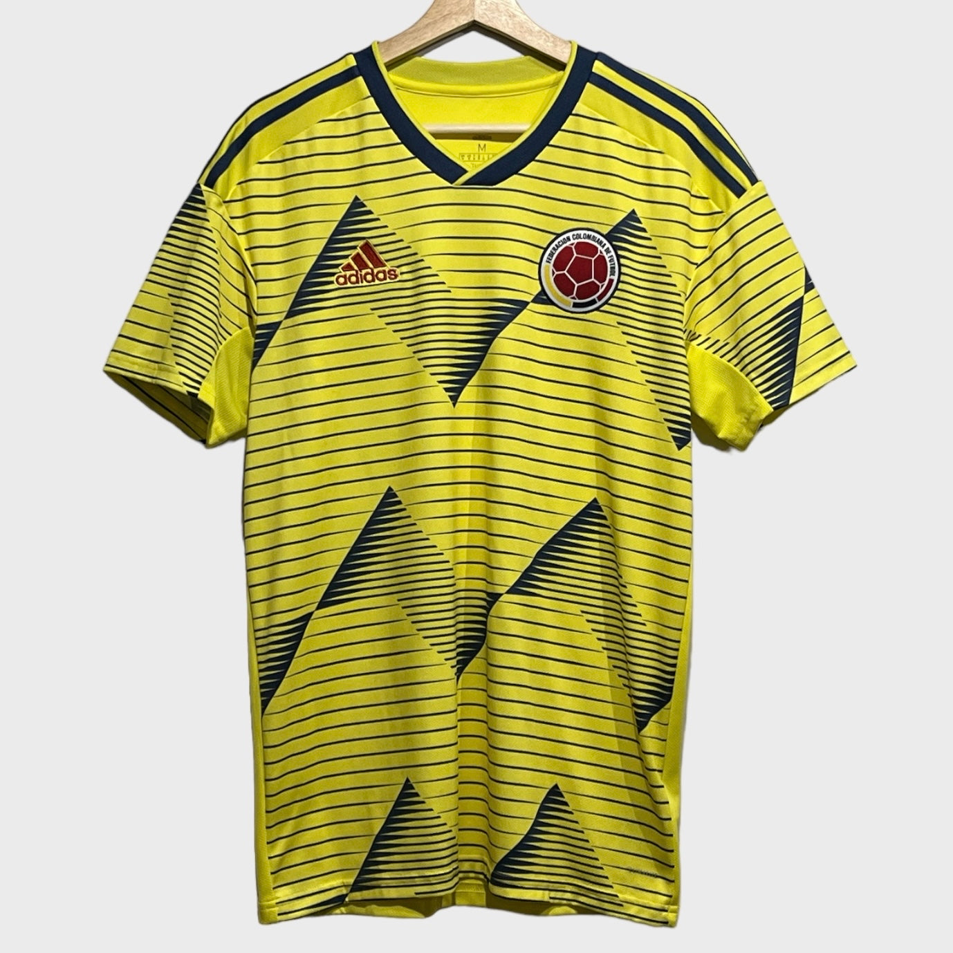 2019 Colombia Home Soccer Jersey M