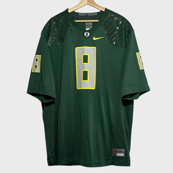 Green football jersey with number 8 on a white background