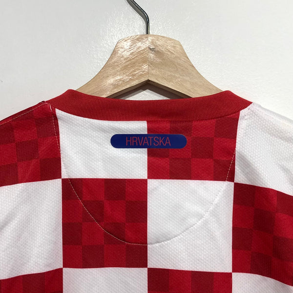 2010/12 Croatia Home Soccer Jersey S