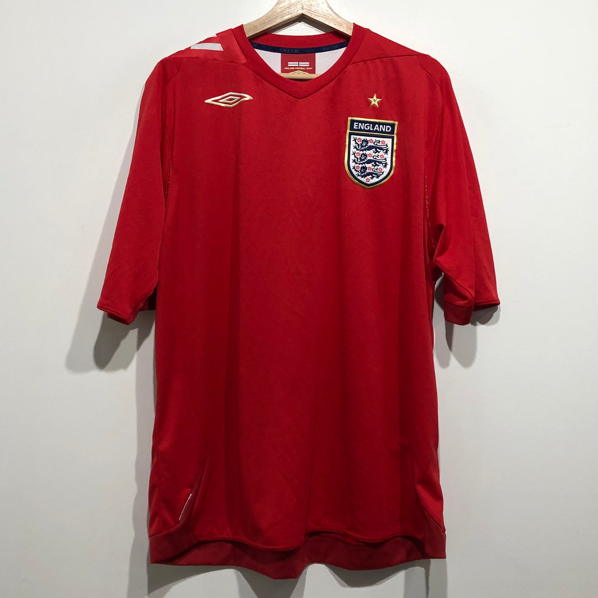 2006/08 England Away Soccer Jersey XL