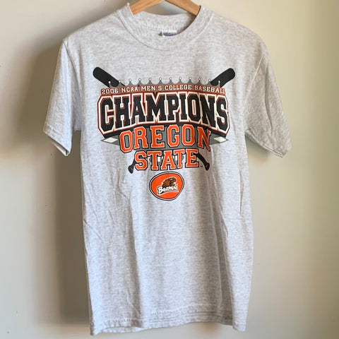 Vintage 2006 Oregon State OSU Beavers Baseball National Champions Gray Tee Shirt