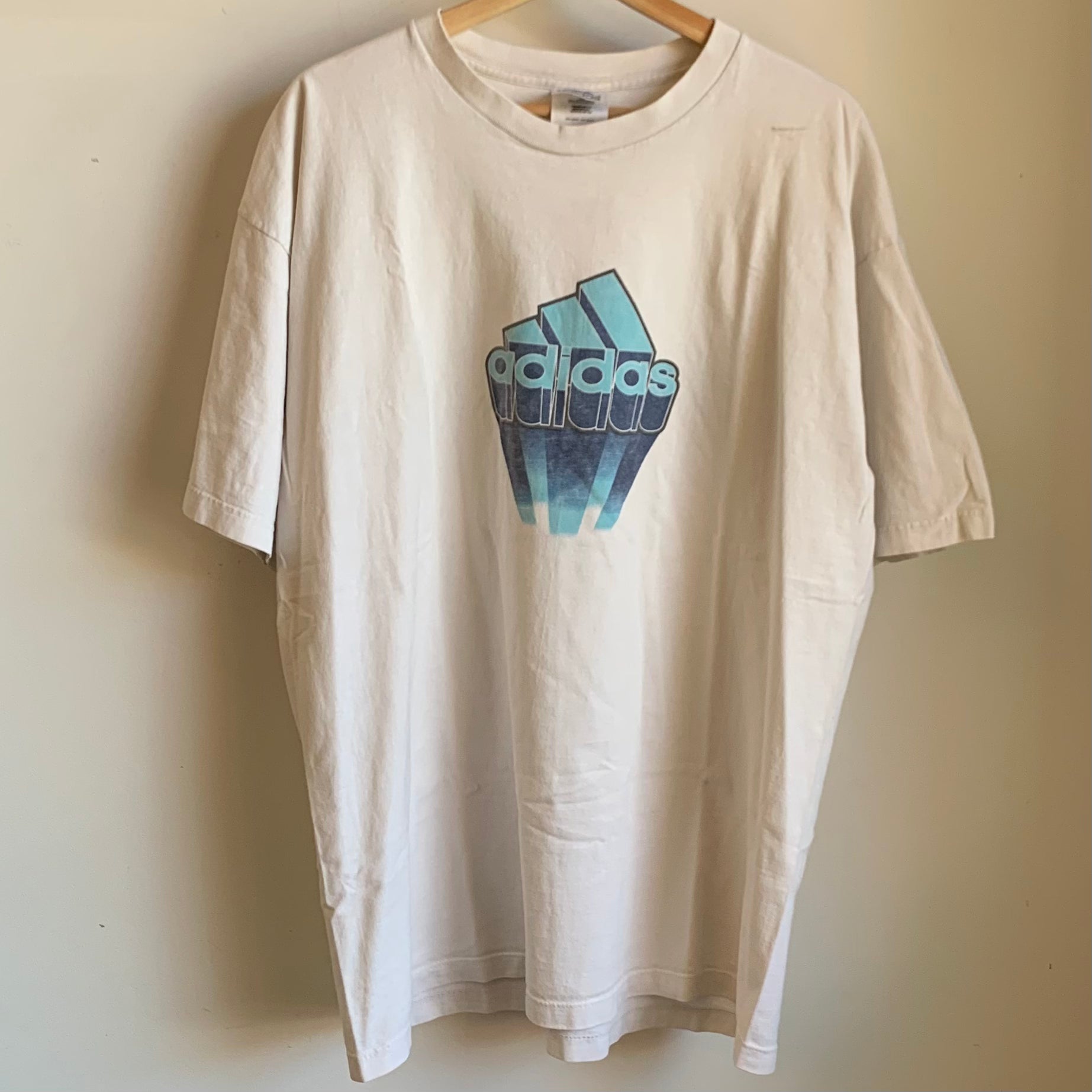 adidas White Logo Tee Shirt – Laundry