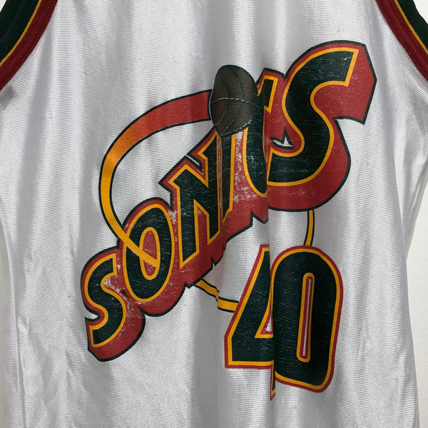 Vintage Mid 1990's Seattle Super Sonics 'Shawn Kemp' Champion Jersey Sz. M (40)