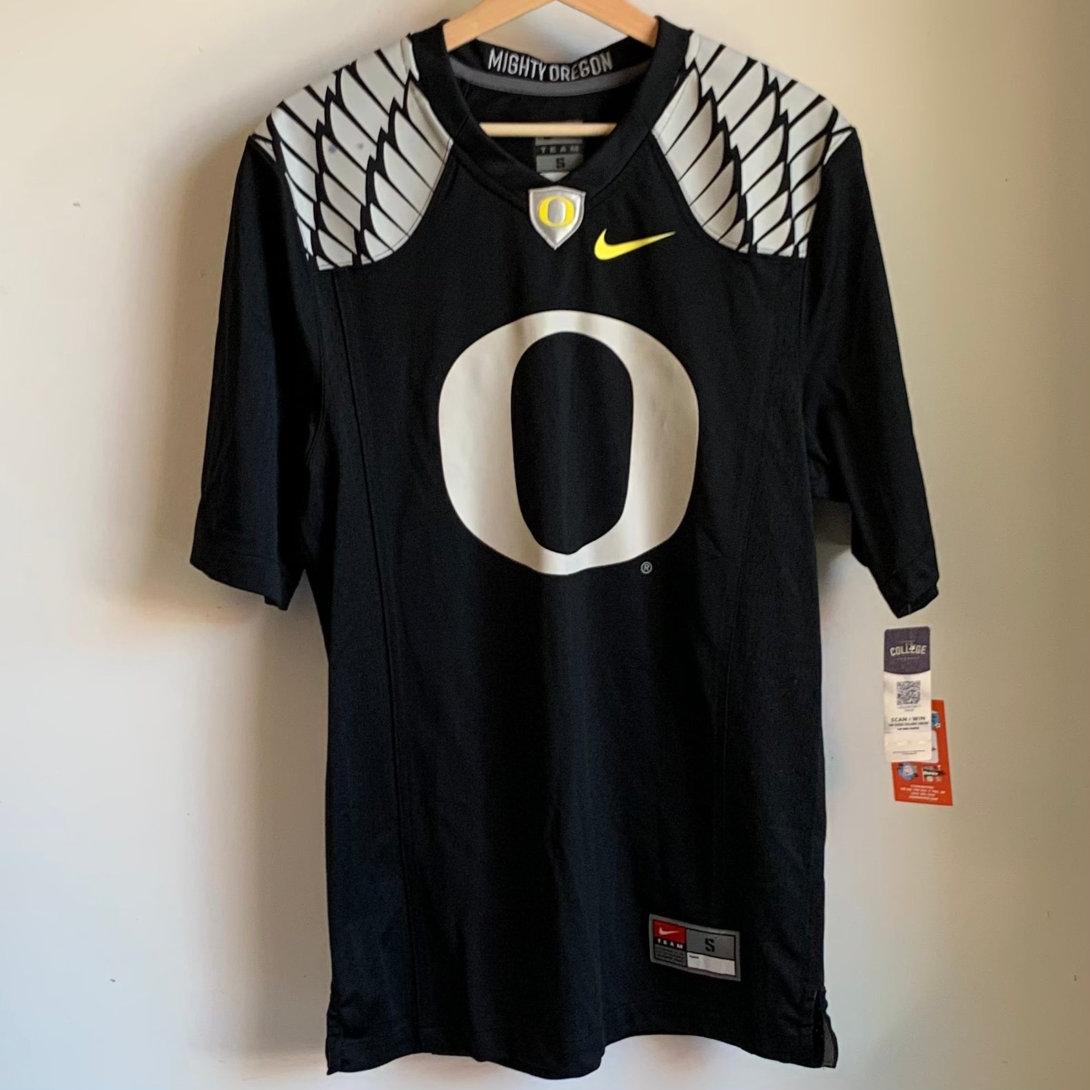 Oregon Ducks Football Jersey S Laundry