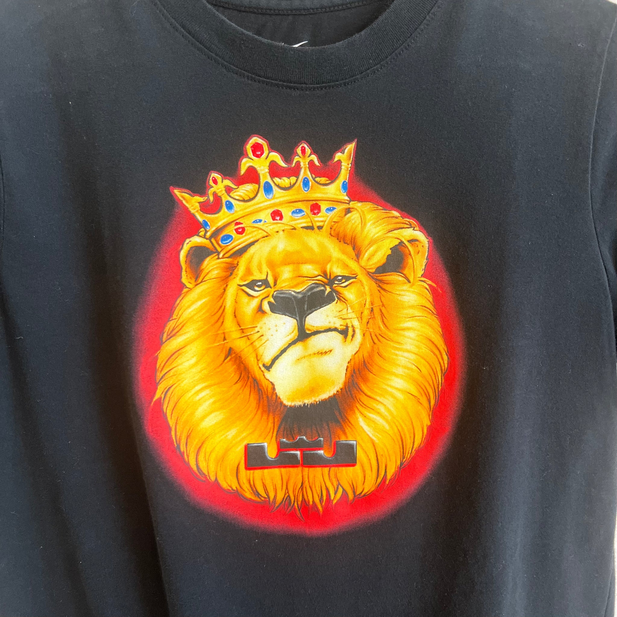 LeBron James Lion Shirt Youth XL Laundry