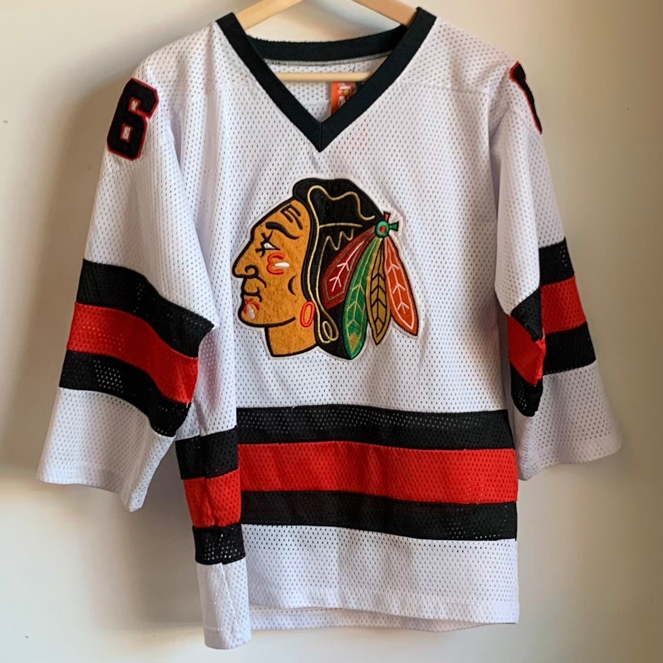 Youth hot sale blackhawks jersey